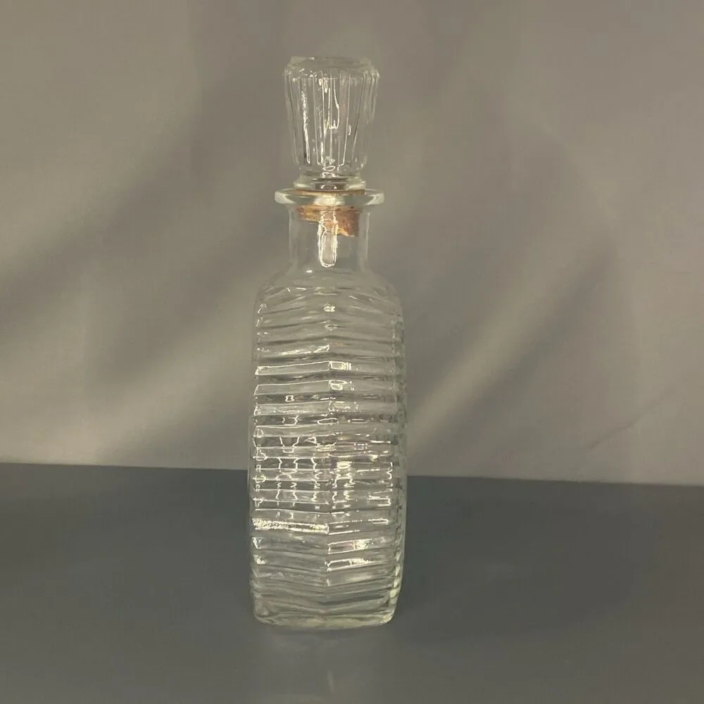 Pressed Cut Glass Liquor Whiskey Decanter Sun & Starburst Pattern 9.5” W/ Topper